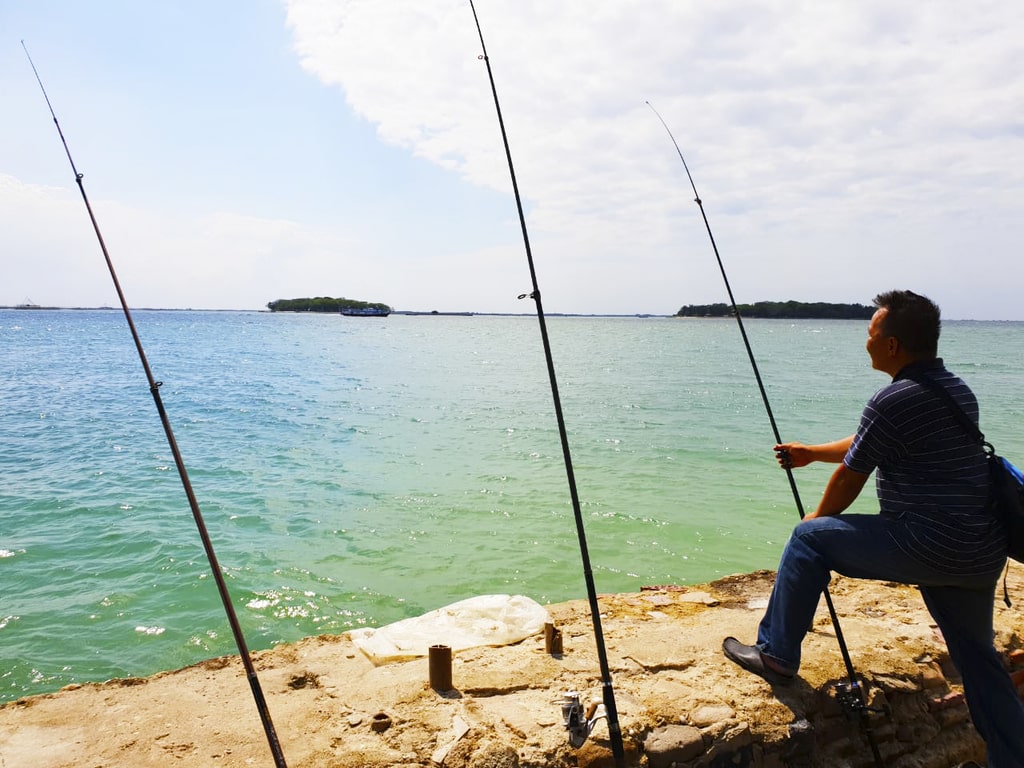 Mancing di Pulau Seribu